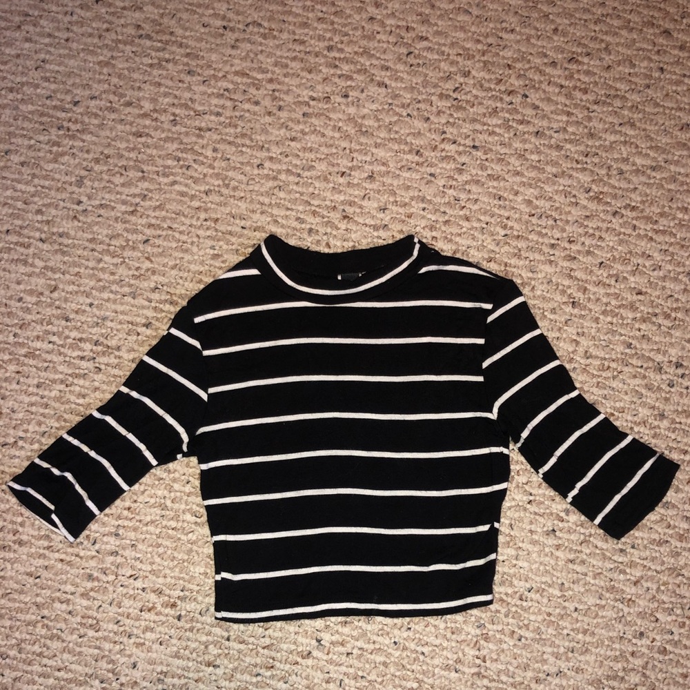 WINDSOR crop top size small